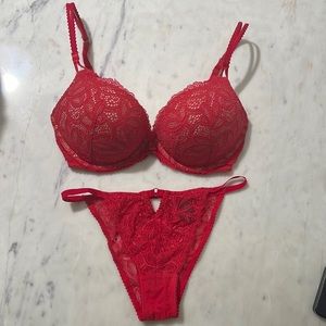 Victoria’s Secret Bombshell Bra & Panty Set